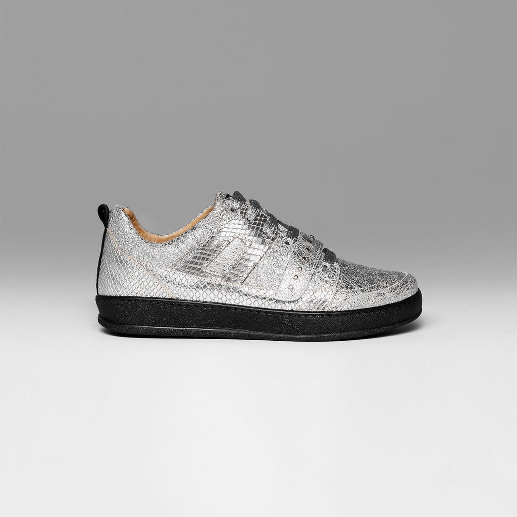 Sneakers Icon Strap Silver Black Metalized Studs